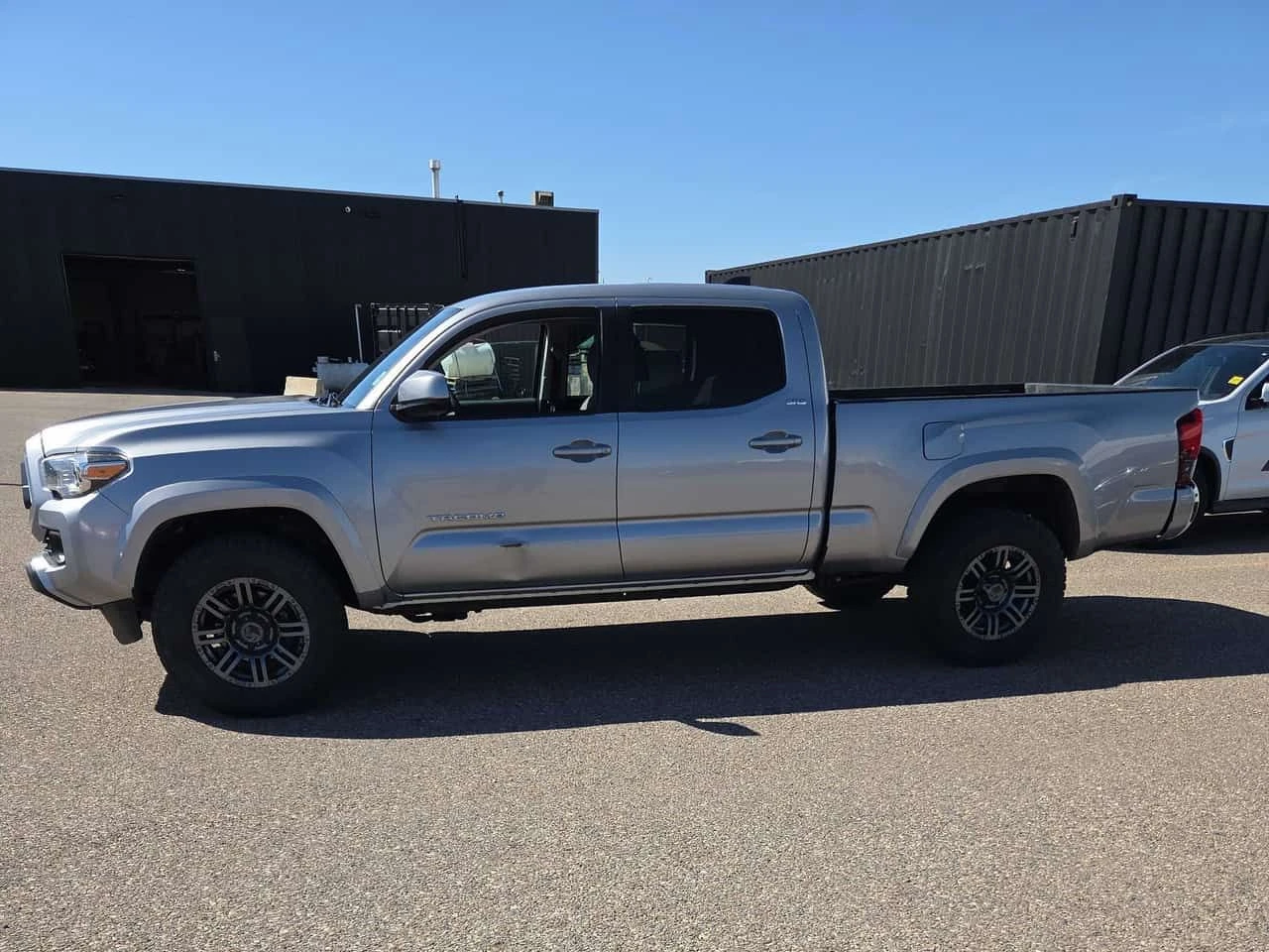 Toyota Tacoma * 4x4 Double Cab * CARFAX * ПОДГРЕВИ * NAVI, снимка 13 - Автомобили и джипове - 54182454