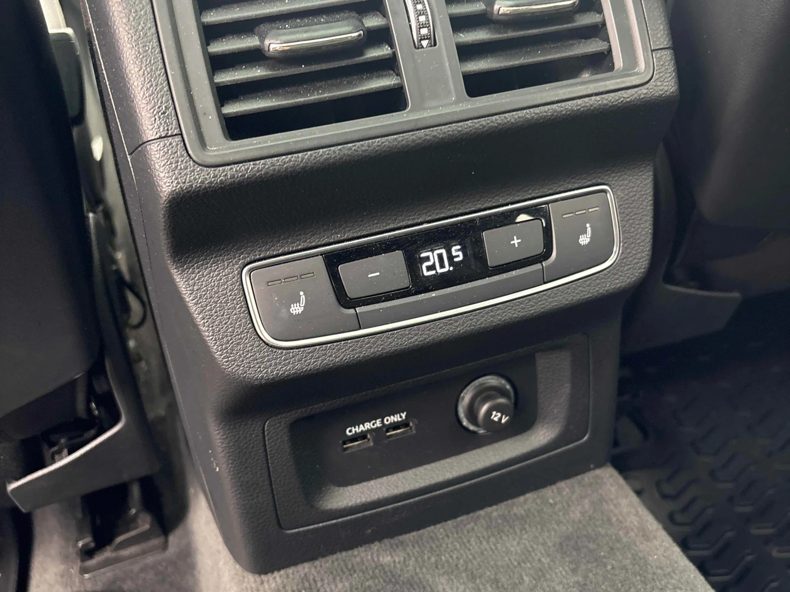 Audi Q5 S LINE * ОБДУХВАНЕ * 360 КАМЕРА * БЕЗ ИНЦИДЕНТИ * , снимка 14 - Автомобили и джипове - 54241079