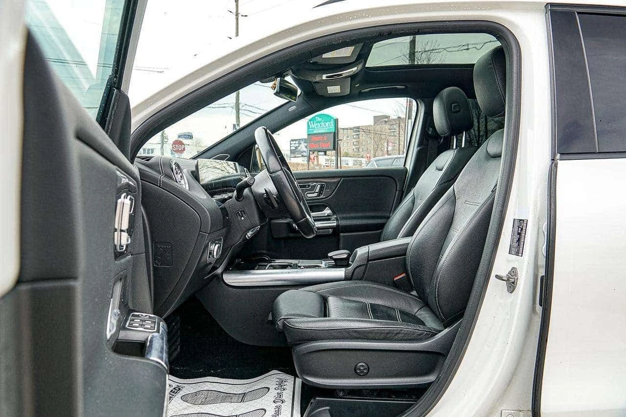 Mercedes-Benz GLA AMG PKG | PANORAMIC | CAMERA | KEYLESS, снимка 9 - Автомобили и джипове - 54344946