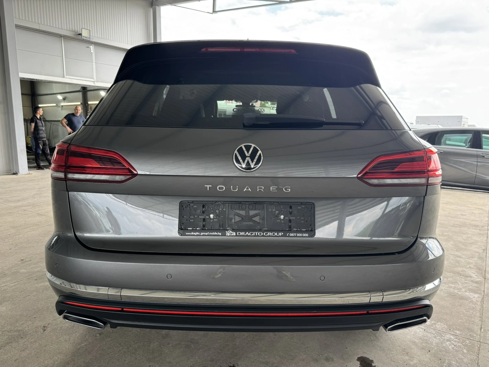 VW Touareg 3.0TDI V6* 231ps* КОЖА* НАВИ* LED* DISTRONIC, снимка 4 - Автомобили и джипове - 54629198