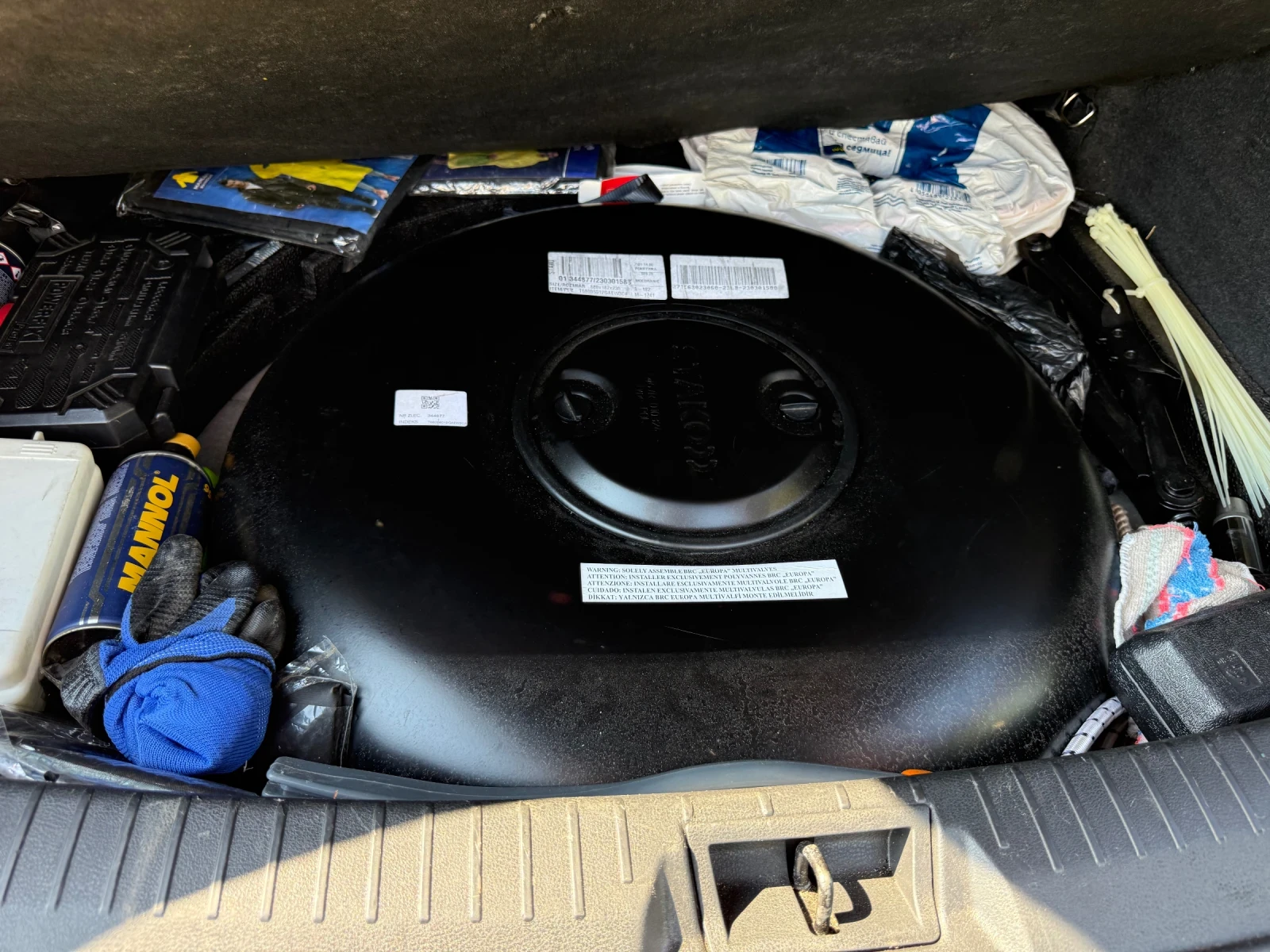 Nissan Qashqai 1.6 Бензин-Газ, снимка 16 - Автомобили и джипове - 54814937