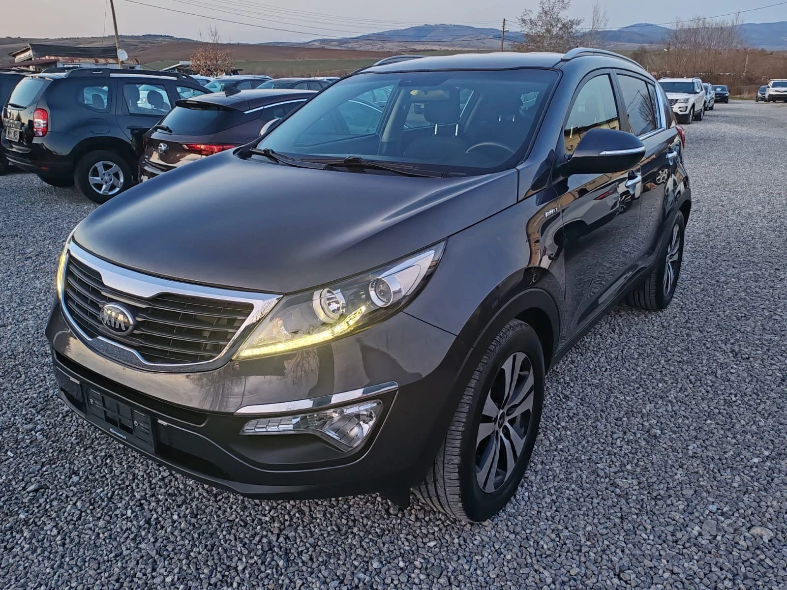 Kia Sportage 2.0 crdi 4x4 , снимка 2 - Автомобили и джипове - 54976814