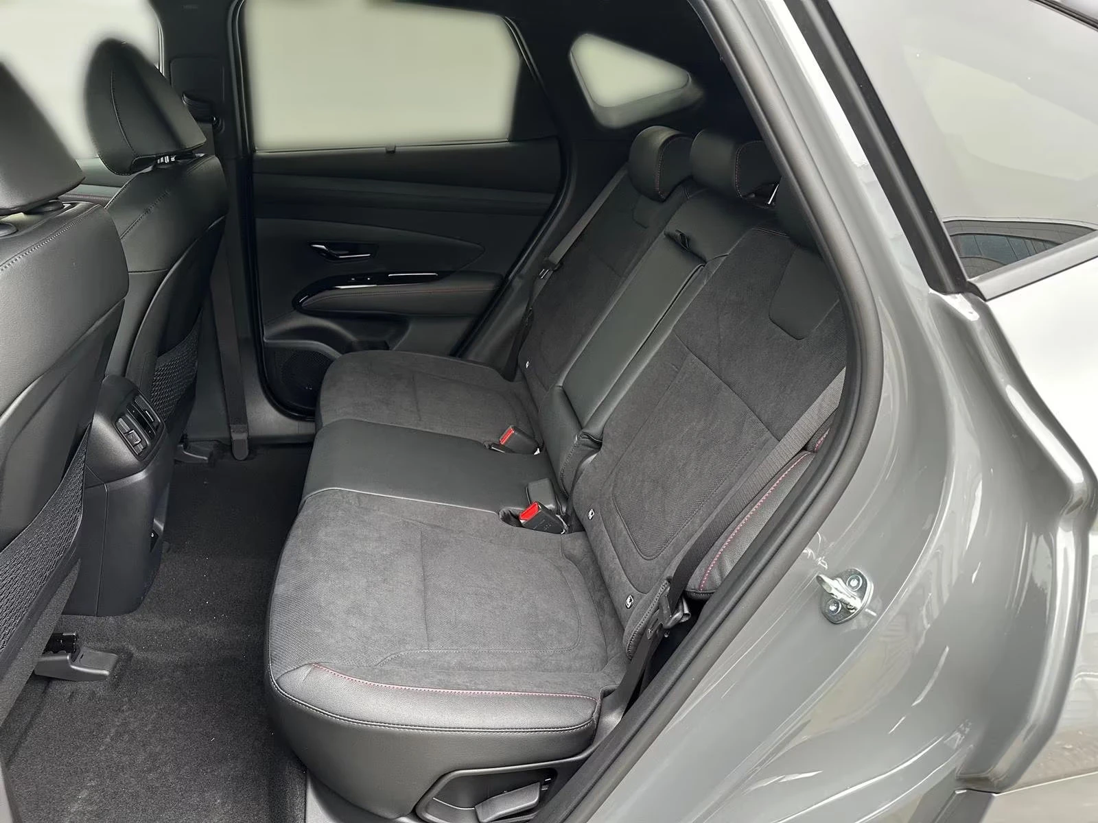 Hyundai Tucson PHEV/252HP/MY25/4WD/N-LINE/PANO/360/KRELL/HUD/550q, снимка 13 - Автомобили и джипове - 55478050