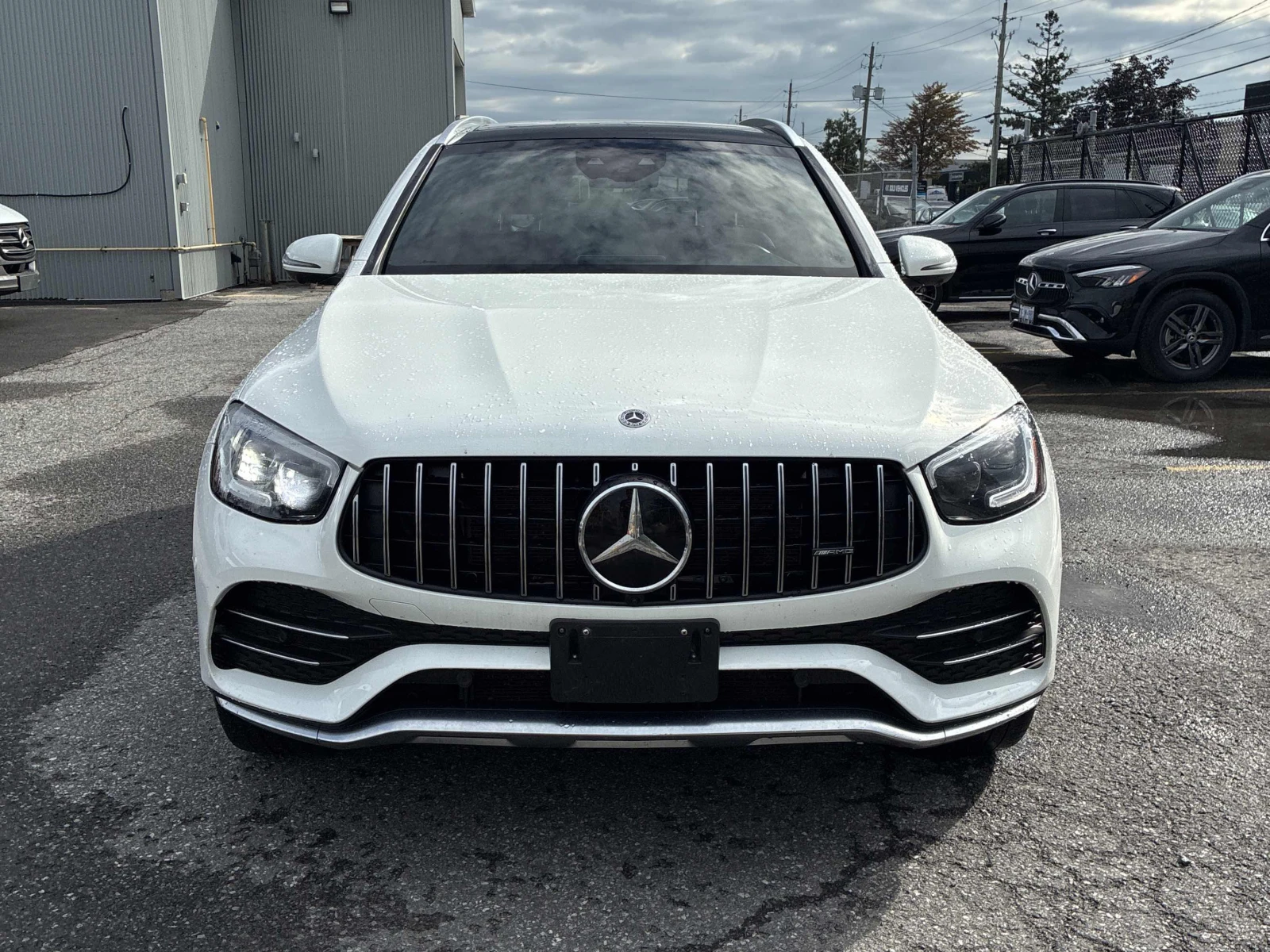 Mercedes-Benz GLC 43 AMG / Burmester / Distronic / Carfax / Автокредит, снимка 4 - Автомобили и джипове - 56047522
