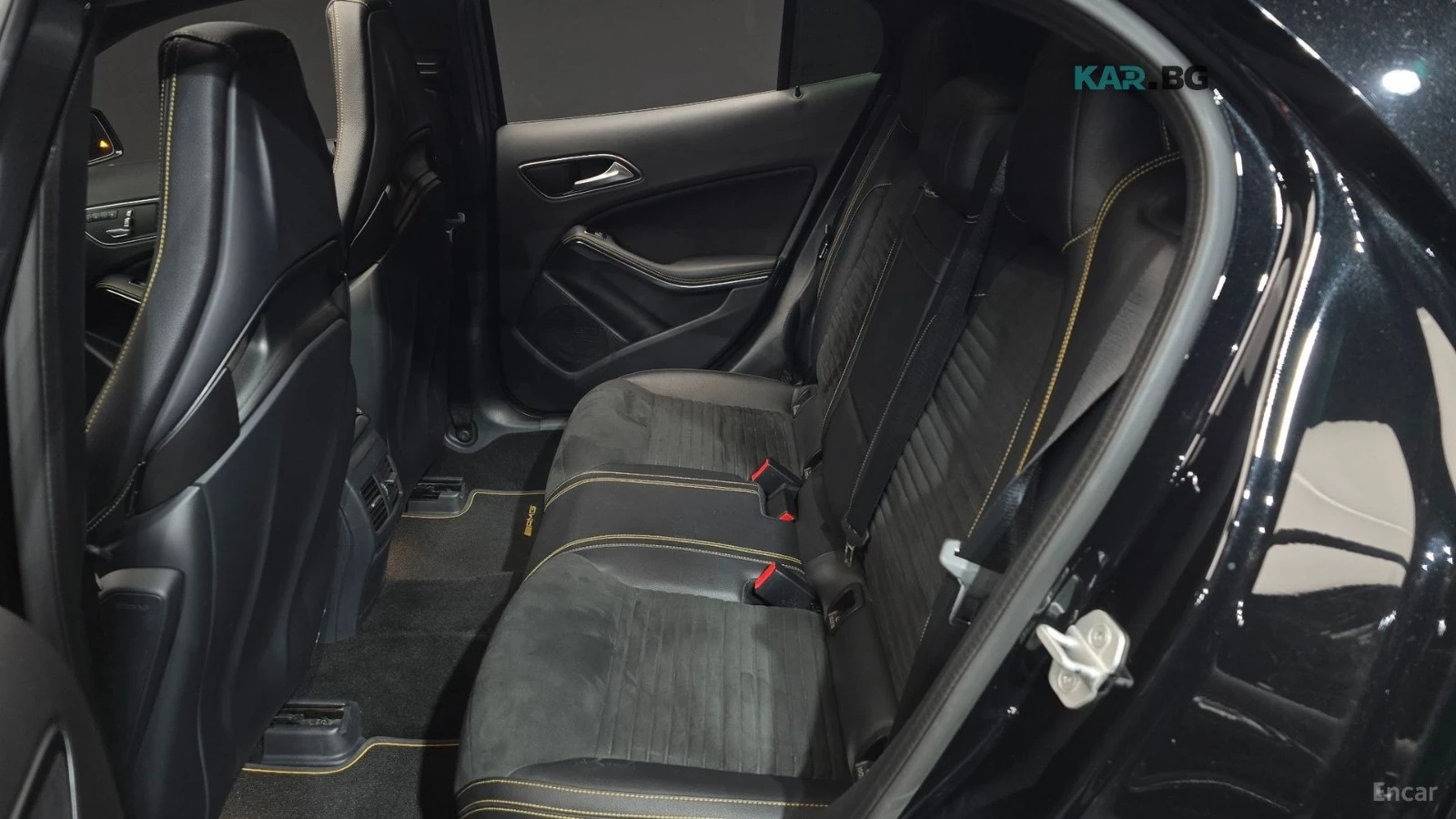 Mercedes-Benz GLA 45 AMG 4MATIC* 50th Anniversary Edition* Кожа* Подгрев* , снимка 12 - Автомобили и джипове - 56047838