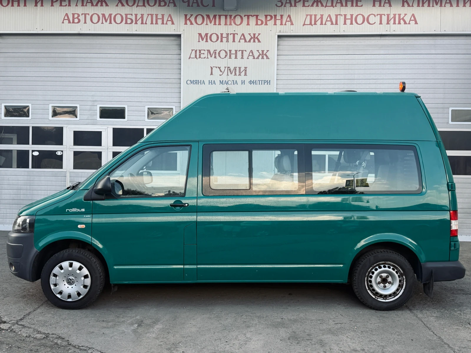 VW T5 2.0TDI / КЛИМА / 9-МЕСТА, снимка 4 - Бусове и автобуси - 55401249