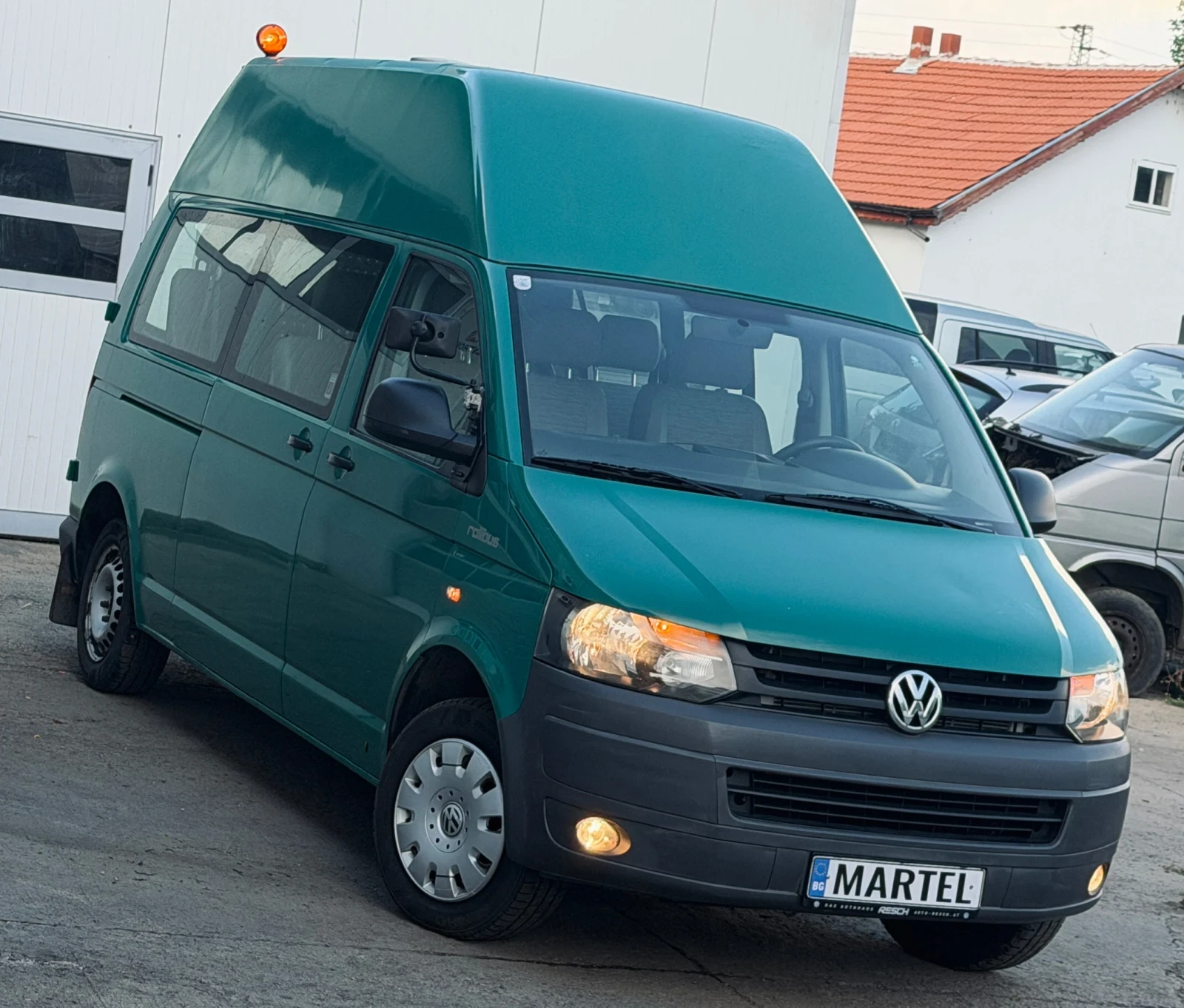 VW T5 2.0TDI / КЛИМА / 9-МЕСТА, снимка 3 - Бусове и автобуси - 55401249