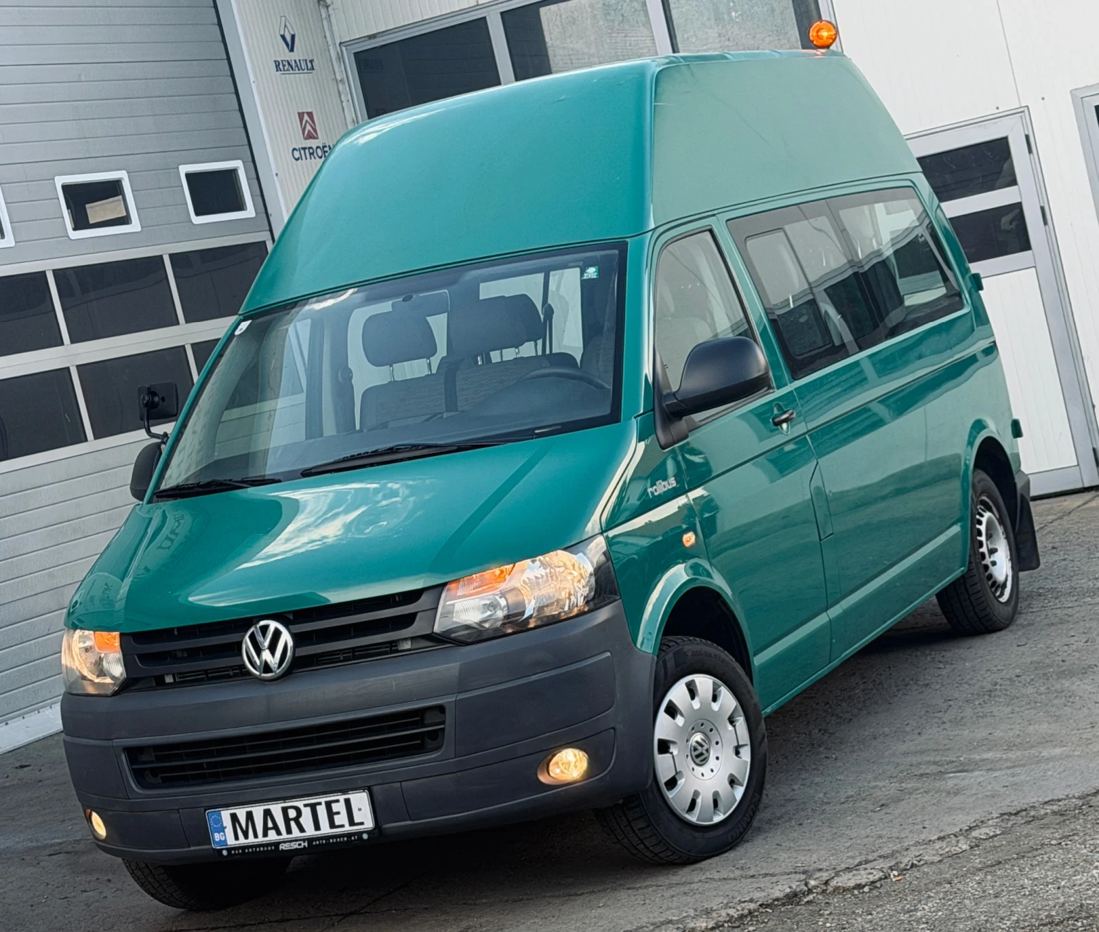 VW T5 2.0TDI / КЛИМА / 9-МЕСТА