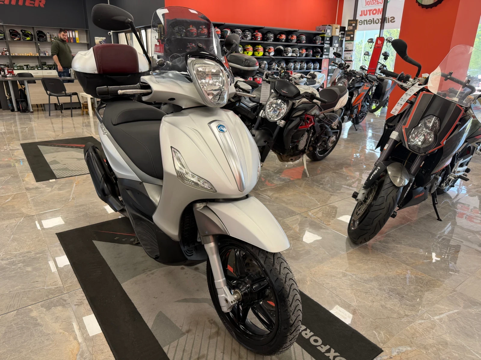 Piaggio Beverly 350i ABS ASR | Mobile.bg � ����������� 1