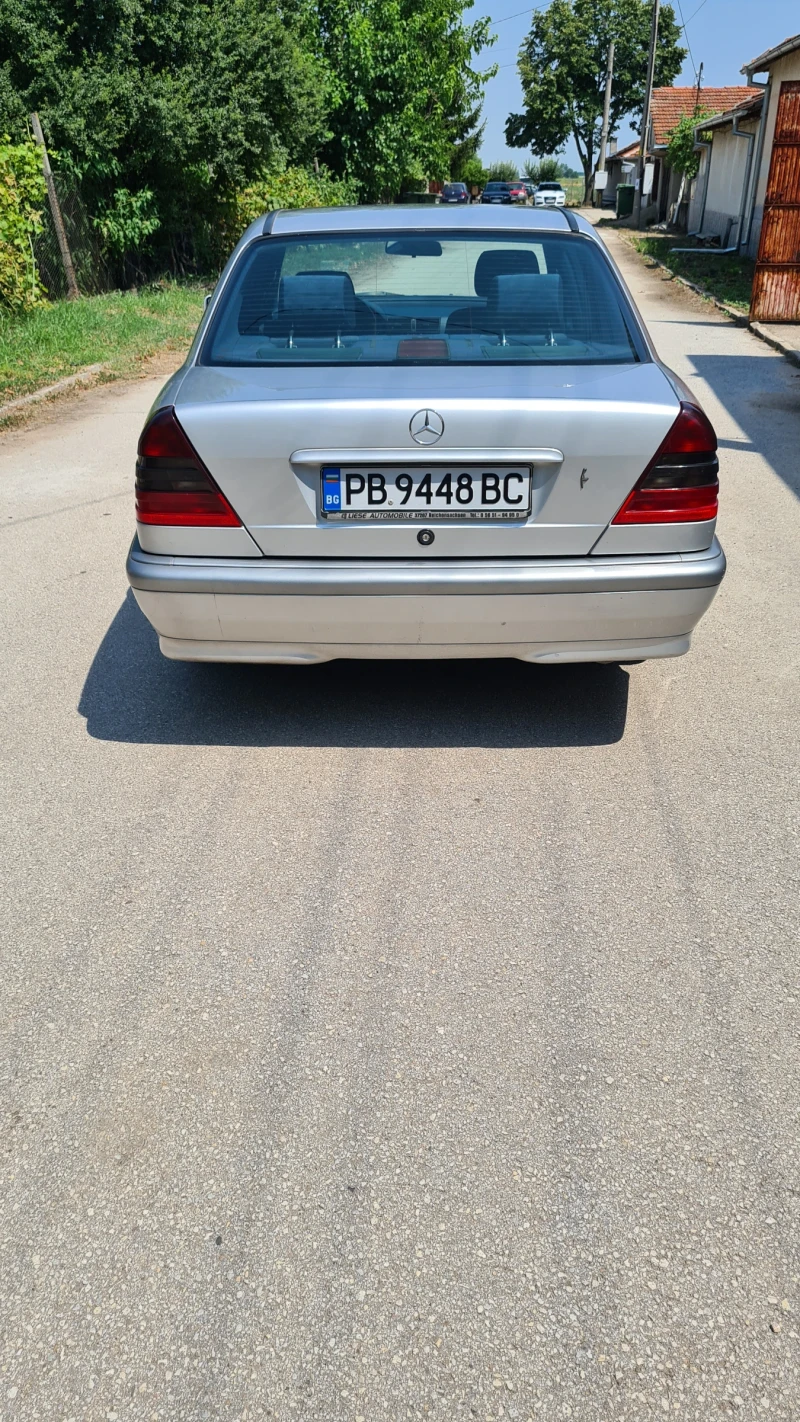 Mercedes-Benz C 200, снимка 5 - Автомобили и джипове - 47197799