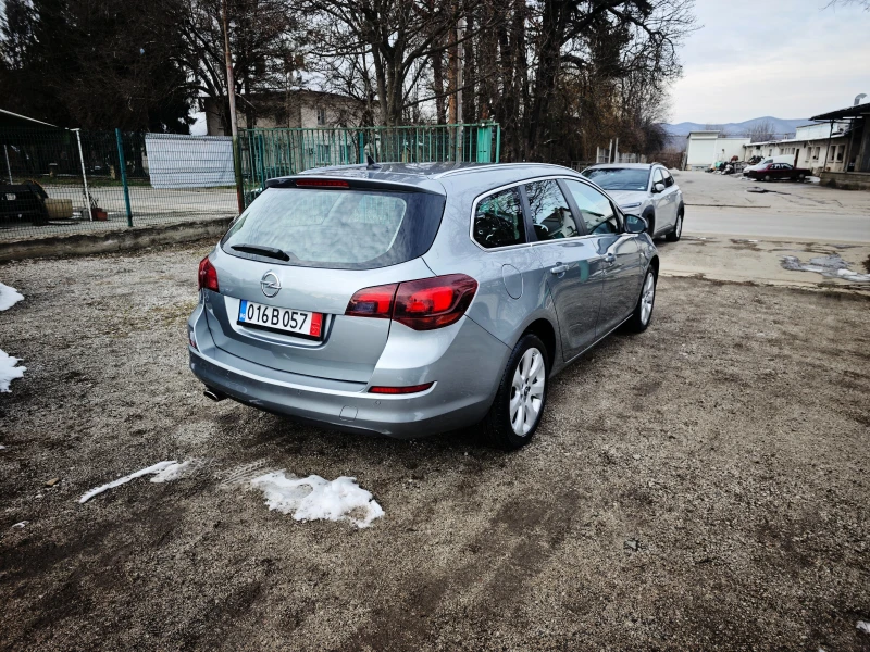 Opel Astra ST-1.4T Sport/NAVI/SWISS, снимка 5 - Автомобили и джипове - 49241699