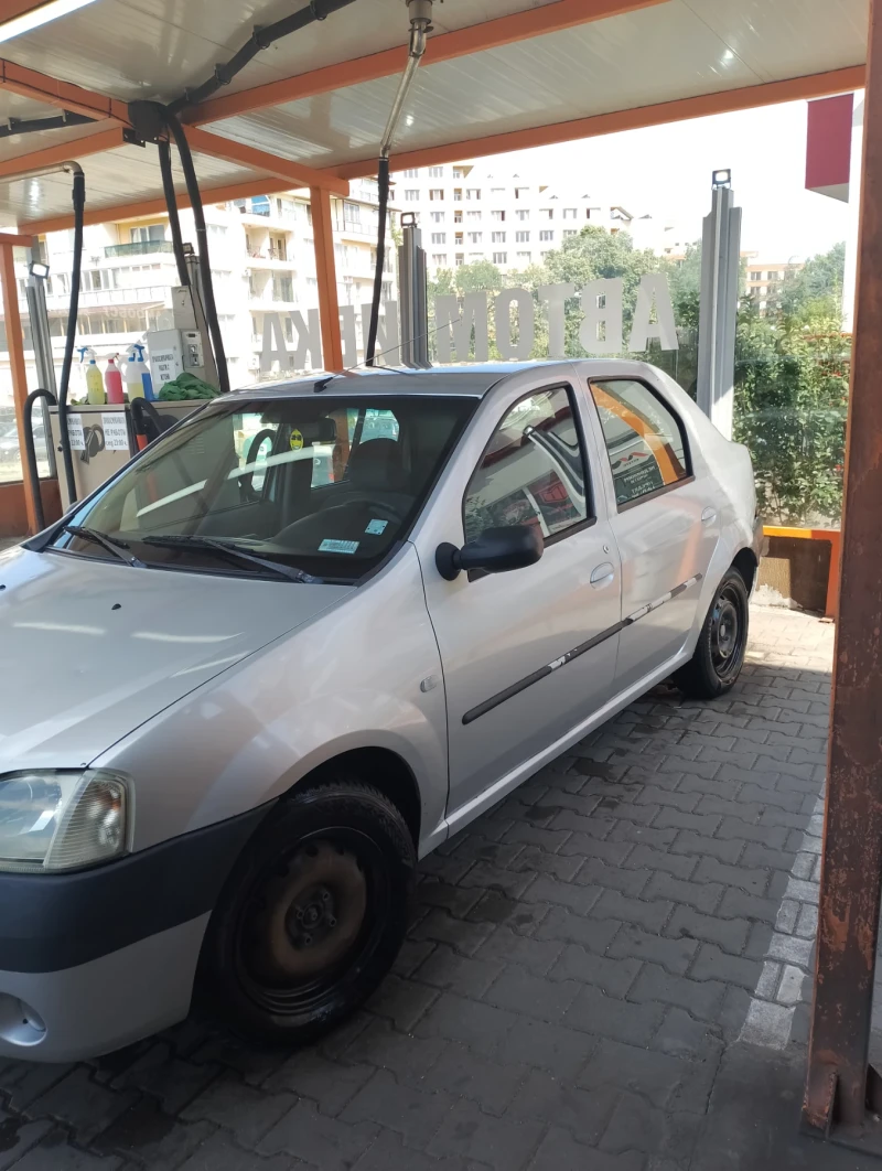 Dacia Logan, снимка 11 - Автомобили и джипове - 49573735