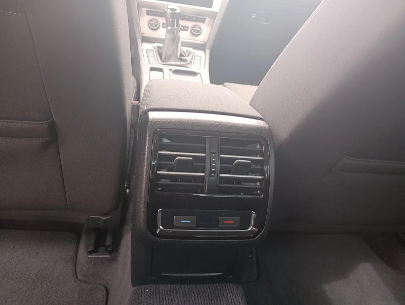 VW Passat В8 Comfort Line, снимка 13 - Автомобили и джипове - 53162475