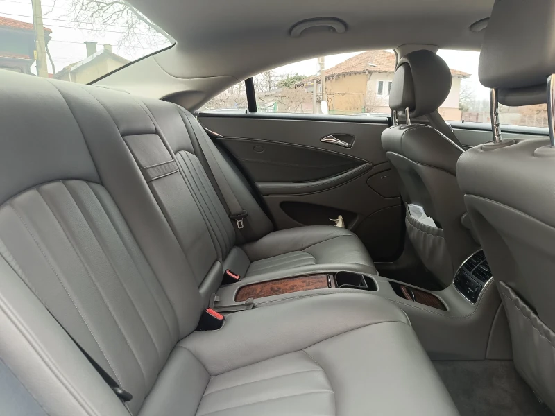 Mercedes-Benz CLS 320, снимка 6 - Автомобили и джипове - 52351238