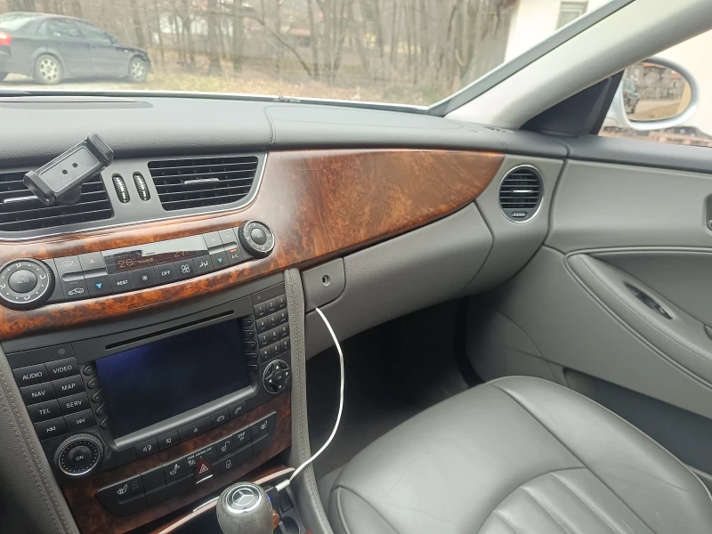 Mercedes-Benz CLS 320, снимка 7 - Автомобили и джипове - 52351238