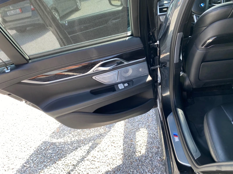 BMW 730 D 4х4 M-PERFORMANCE FULL ЕКСТРИ ОБСЛУЖЕН, снимка 12 - Автомобили и джипове - 51146623