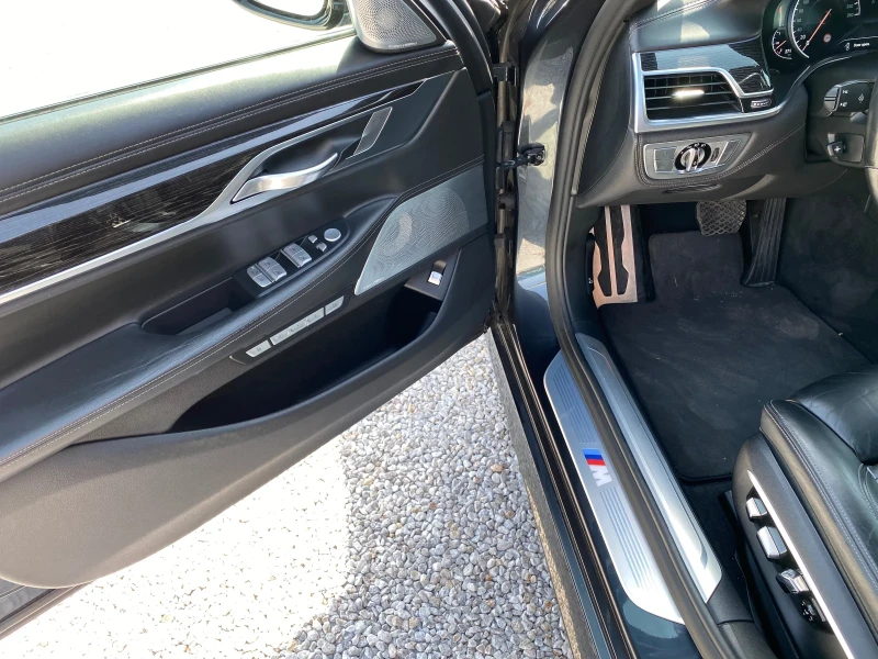 BMW 730 D 4х4 M-PERFORMANCE FULL ЕКСТРИ ОБСЛУЖЕН, снимка 13 - Автомобили и джипове - 51146623