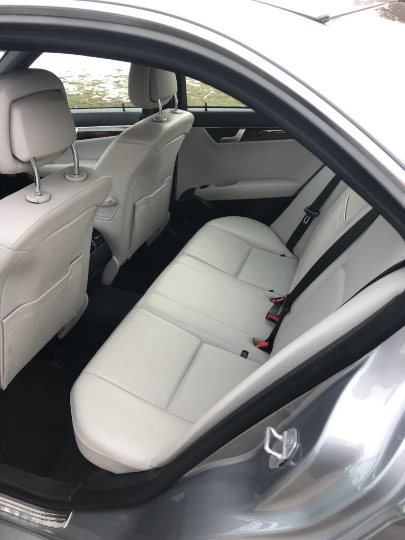 Mercedes-Benz C 250, снимка 6 - Автомобили и джипове - 52544240