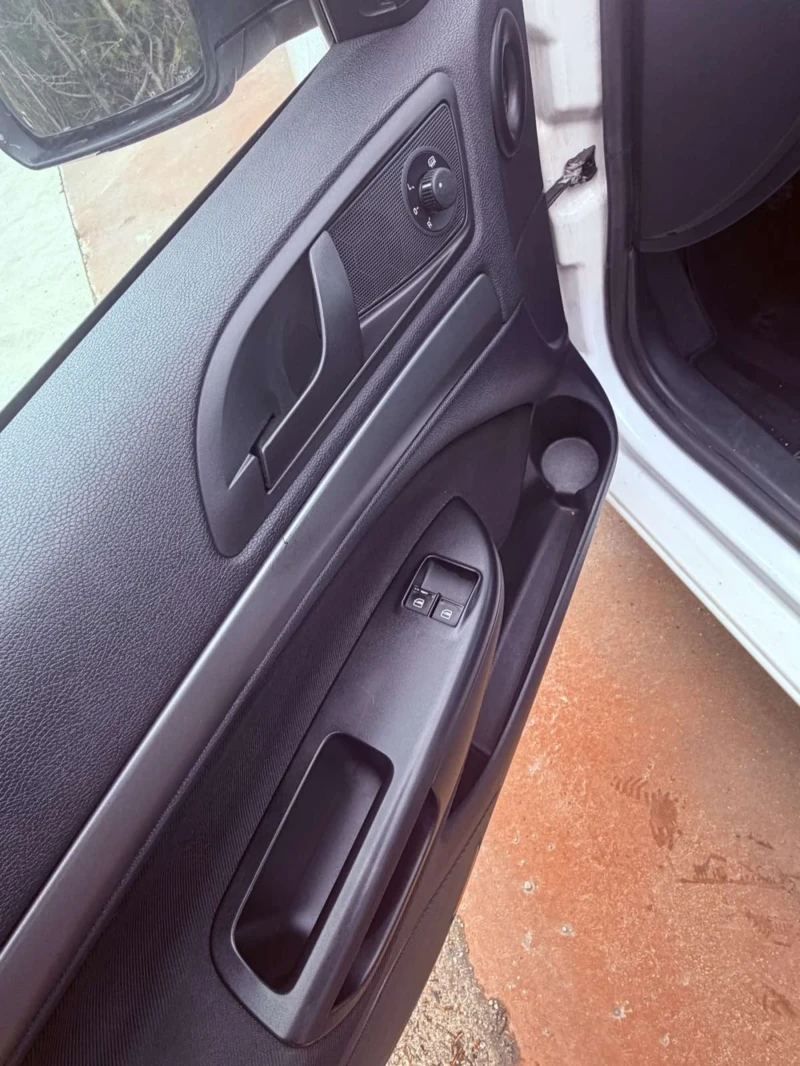 Skoda Octavia 1.6 Mpi старият мотор!!!, снимка 15 - Автомобили и джипове - 52939572