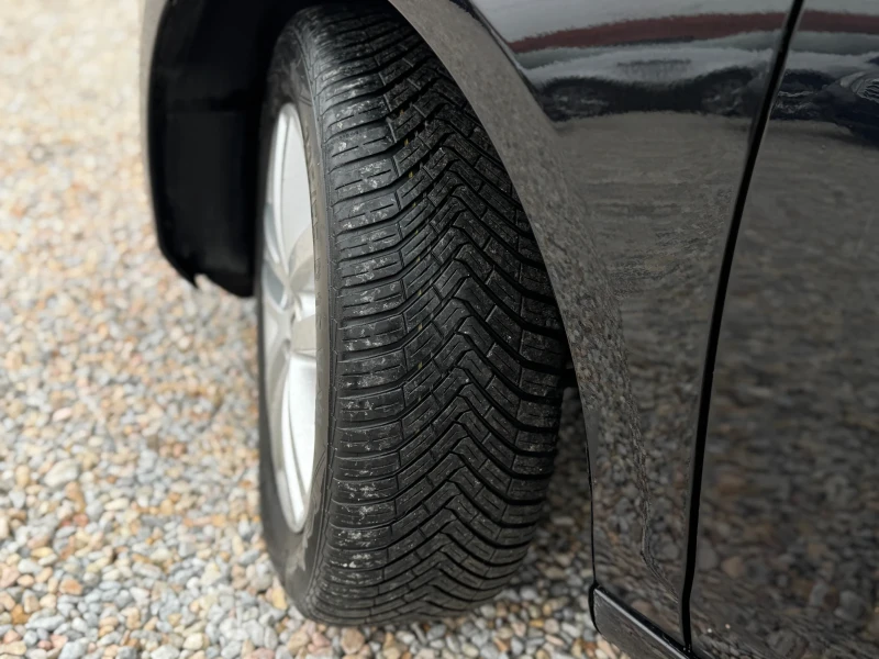 VW Golf HIGHLINE 2.0 TDI NAVI CLIMA TOP , снимка 16 - Автомобили и джипове - 53457045