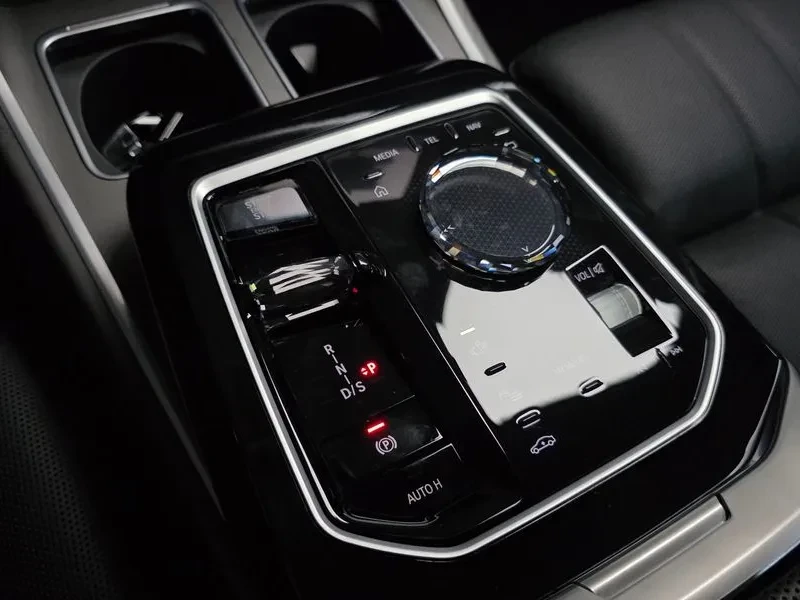 BMW 740 xDrive G70 Design Pure Excellence | Mobile.bg � ����������� 9