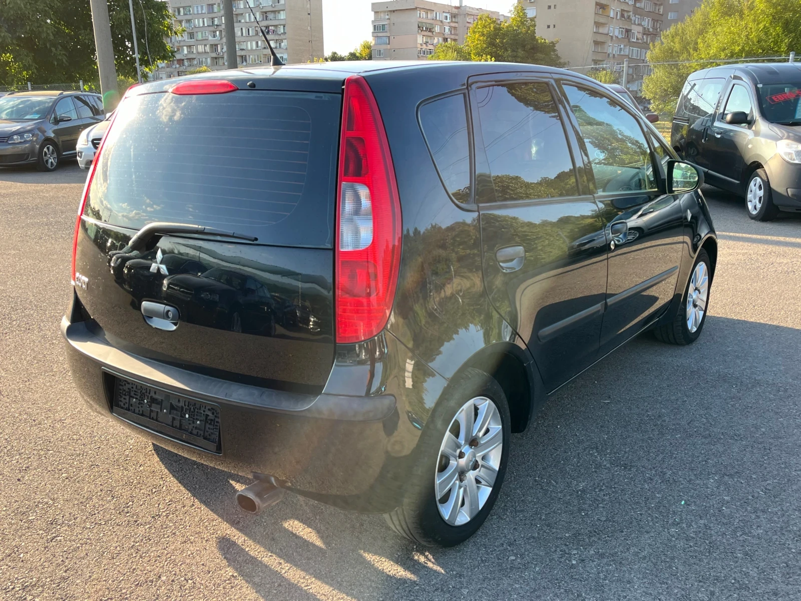 Mitsubishi Colt 1.3i CLIMA 5вр. - изображение 5