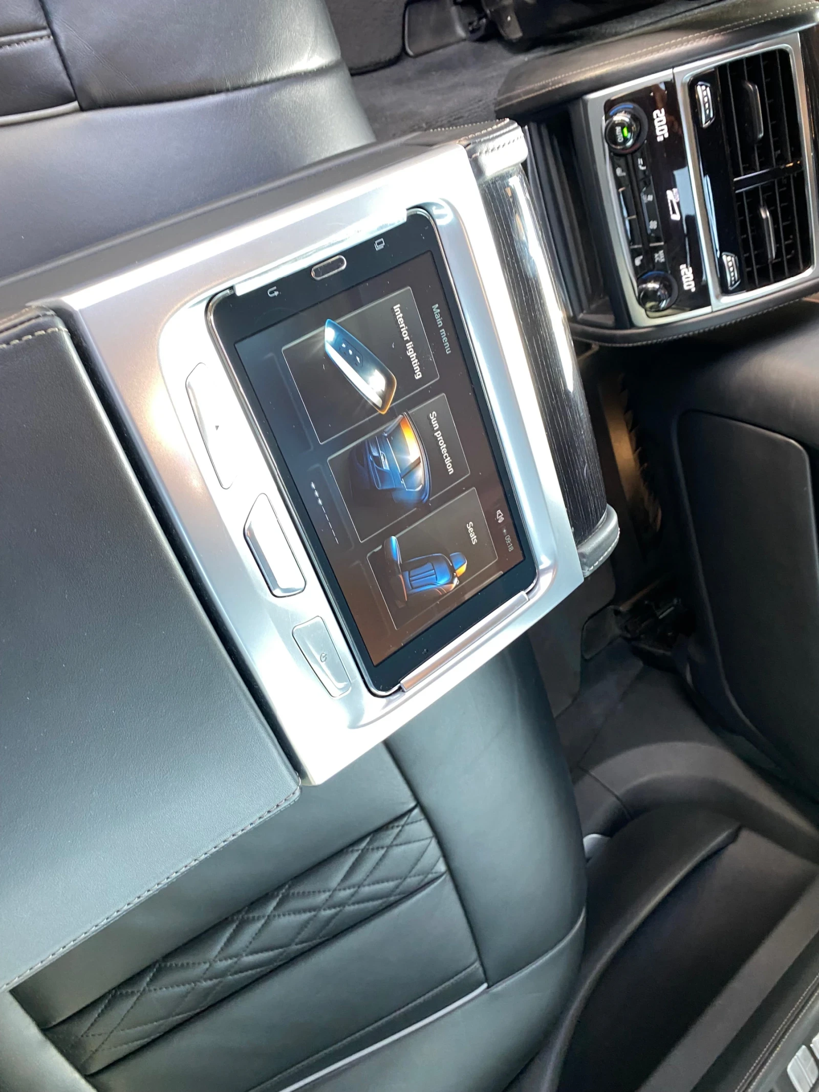 BMW 730 D 4х4 M-PERFORMANCE FULL ЕКСТРИ ОБСЛУЖЕН | Mobile.bg — изображение 11