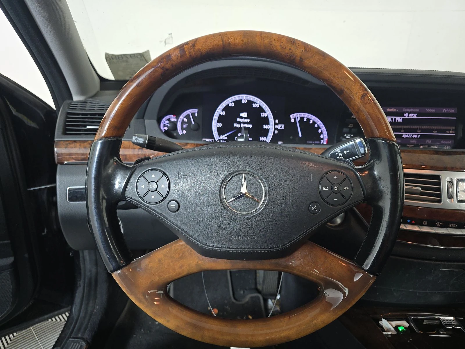 Mercedes-Benz S 500 Масаж* Обдухване* Пано* Кейлесс - изображение 7
