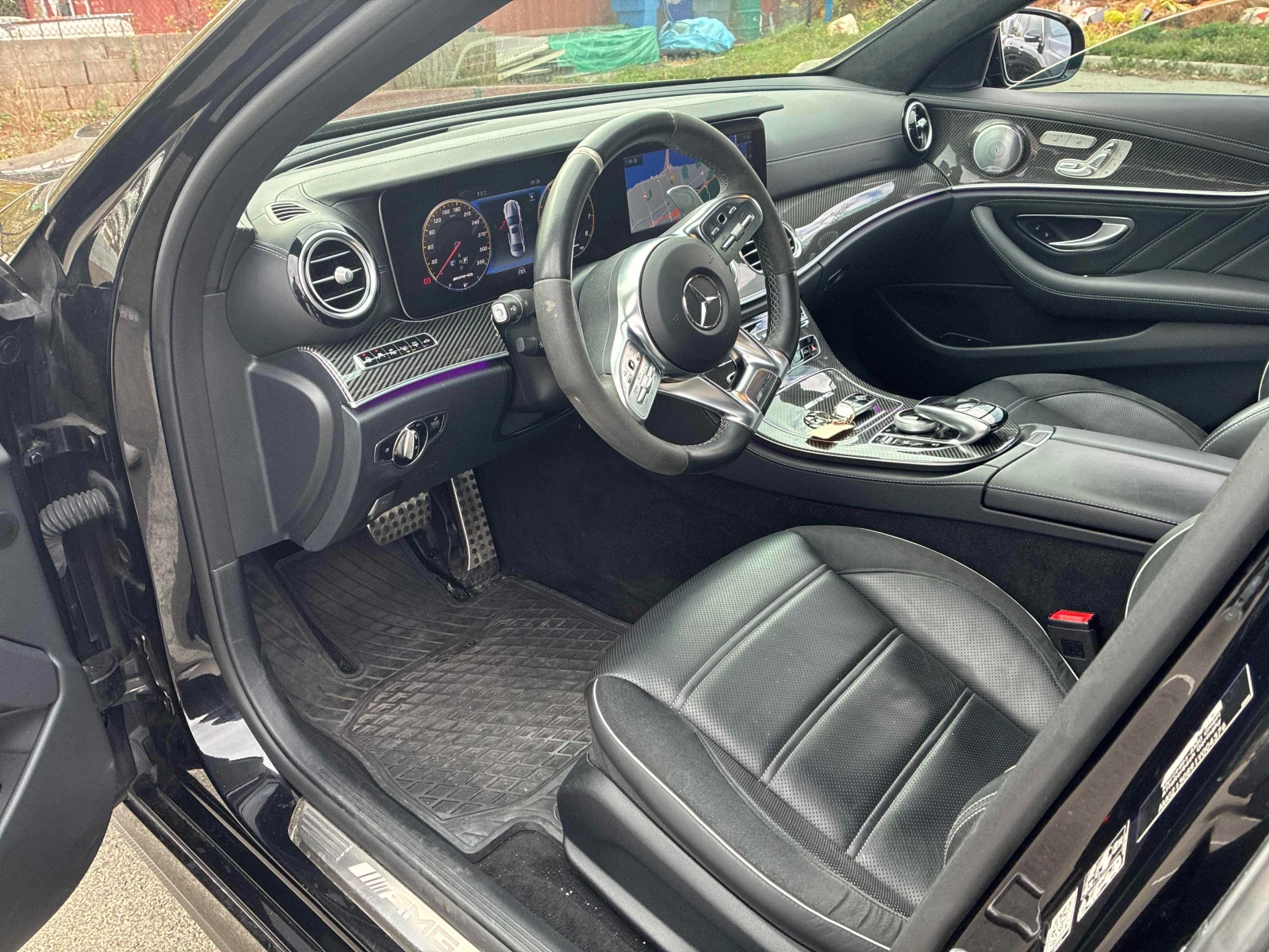 Mercedes-Benz E 63 AMG S* CARFAX * БЕЗ ПЪРВОНАЧАЛНА ВНОСКА - изображение 6