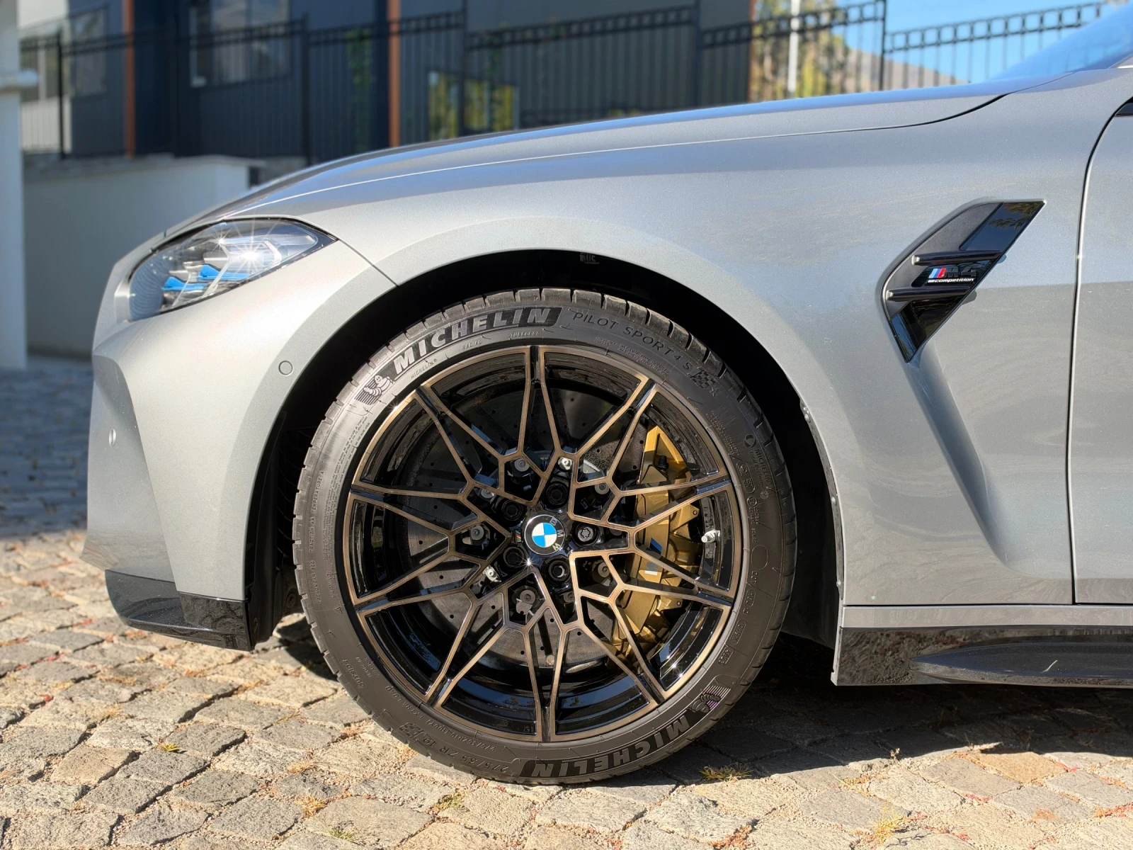 BMW M4 xDrive Competition CarbonKeramik Laser Keyless 360, снимка 4 - Автомобили и джипове - 52801068