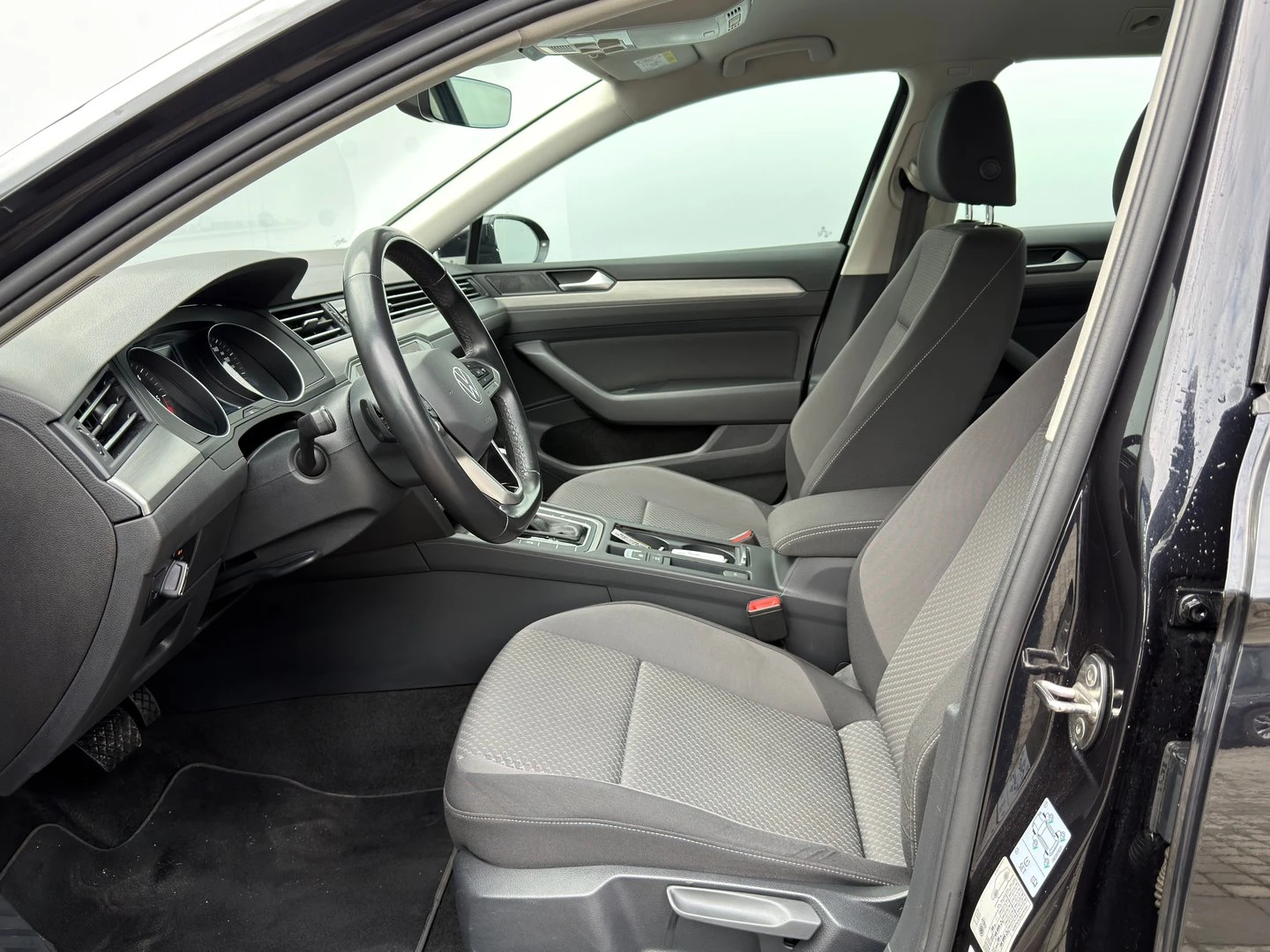 VW Passat Business 2.0 TDI SCR DSG | Mobile.bg � ����������� 5