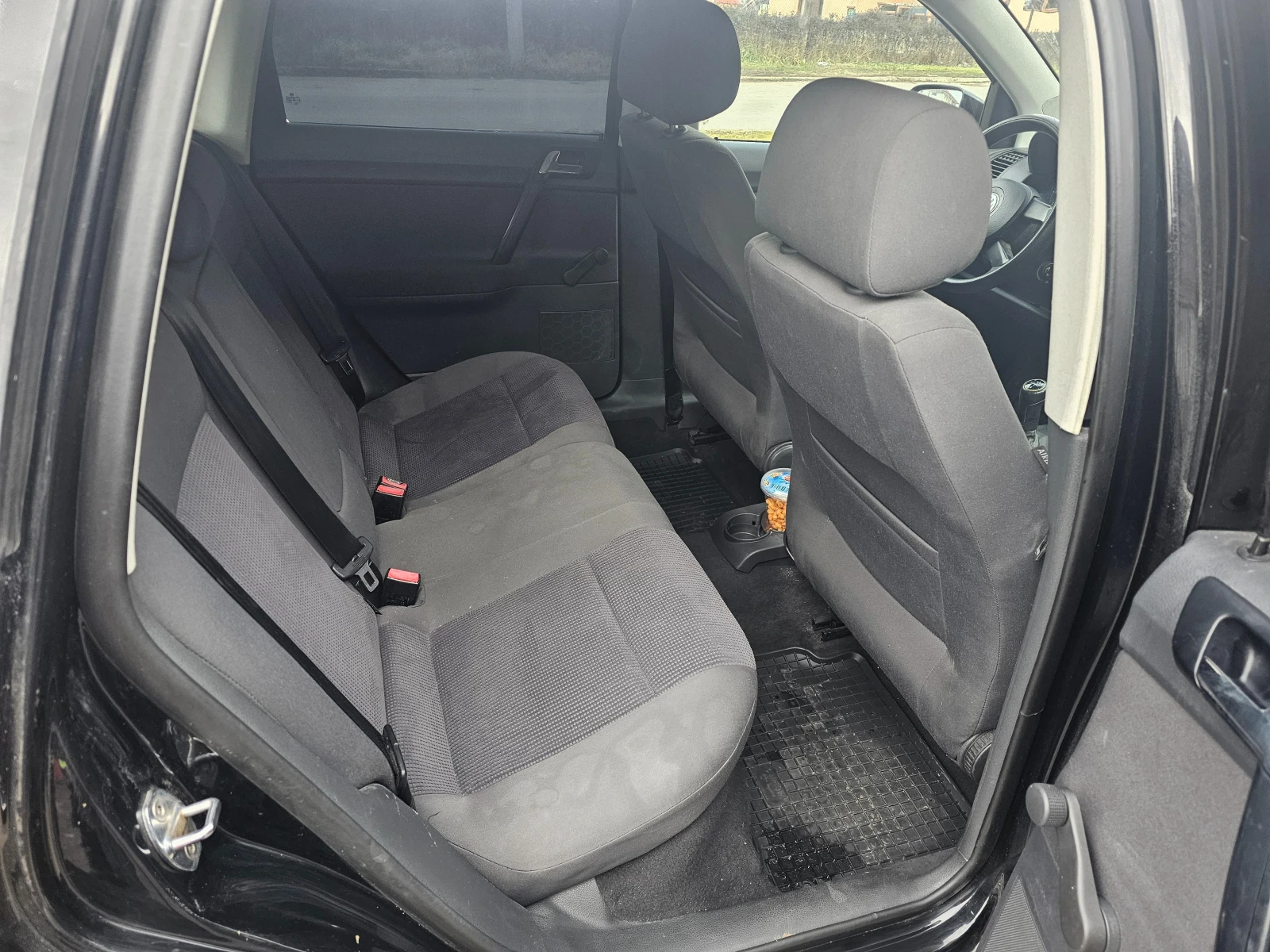 VW Polo Гаражно-Климатр, снимка 16 - Автомобили и джипове - 53955141