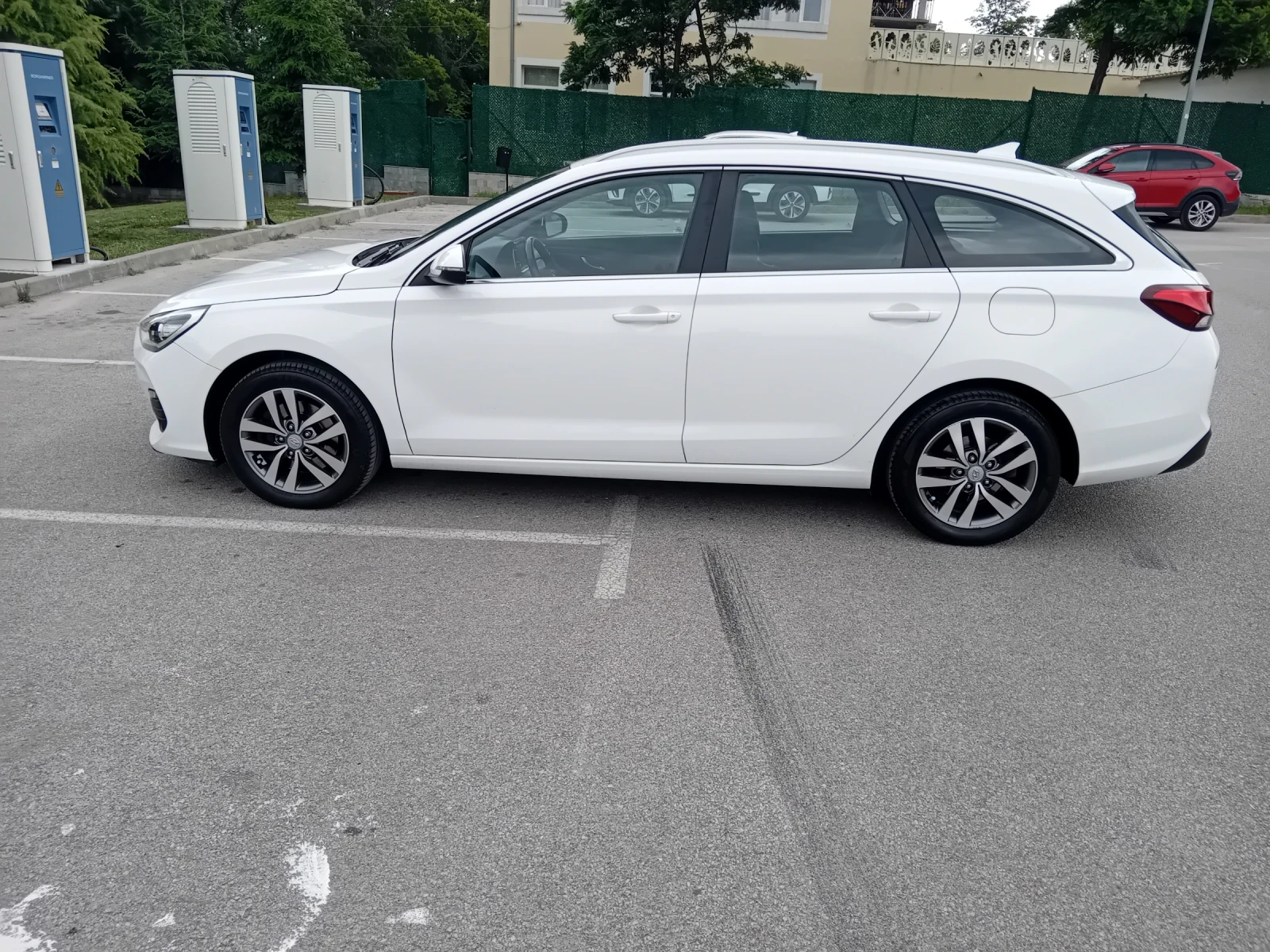 Hyundai I30, снимка 2 - Автомобили и джипове - 54608774