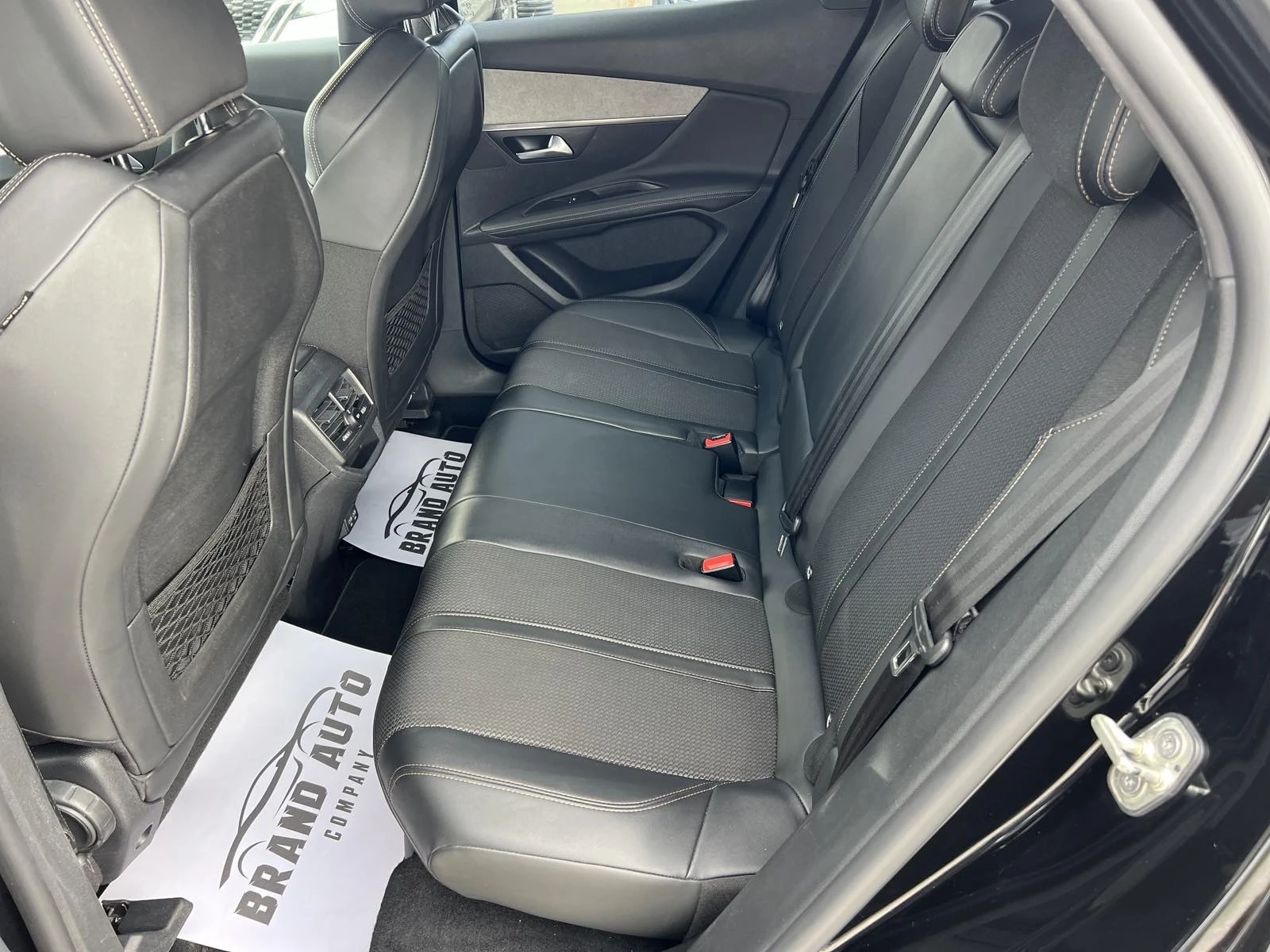 Peugeot 3008 * GT- PACK * 1.5 HDI   130k.c., снимка 11 - Автомобили и джипове - 55125622