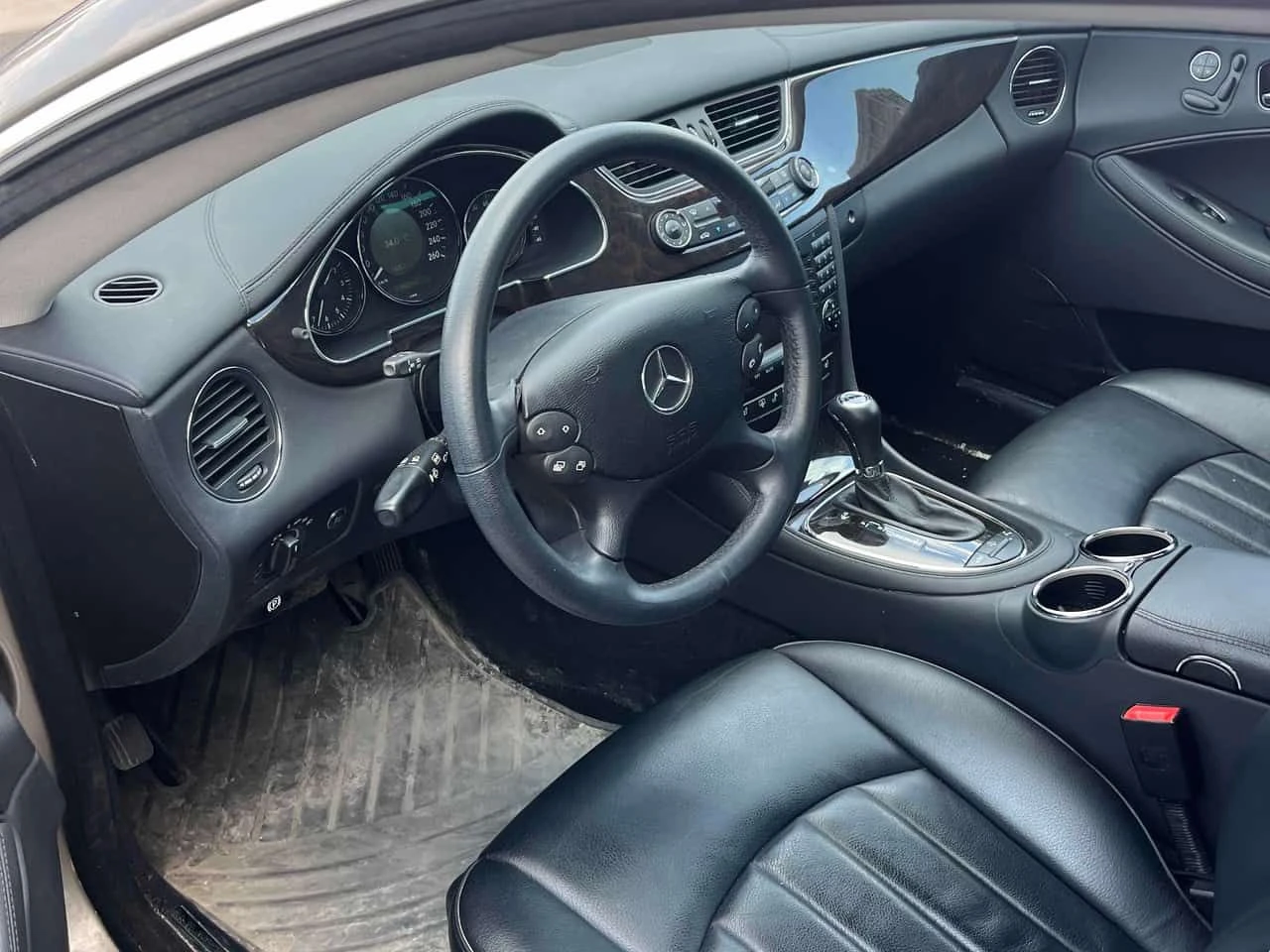 Mercedes-Benz CLS * 5.5L * АВТОКРЕДИТ БЕЗ ПЪРВОНАЧАЛНА ВНОСКА* , снимка 5 - Автомобили и джипове - 55229026