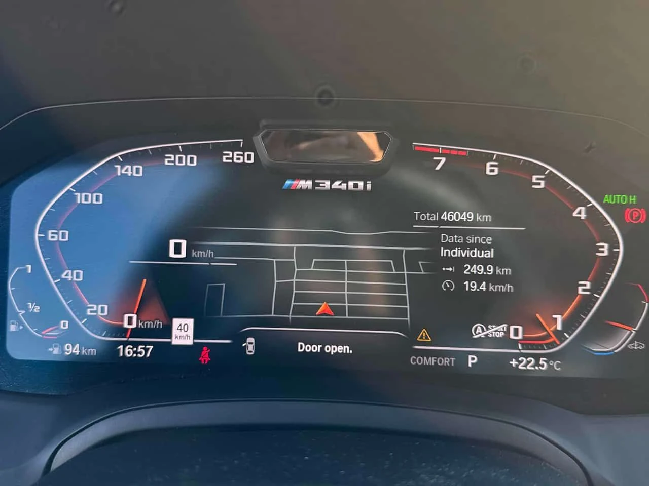 BMW 340 * xDrive * CARFAX * ЛАЗЕРИ * DISTRONIC * HEAD UP *, снимка 8 - Автомобили и джипове - 55355485