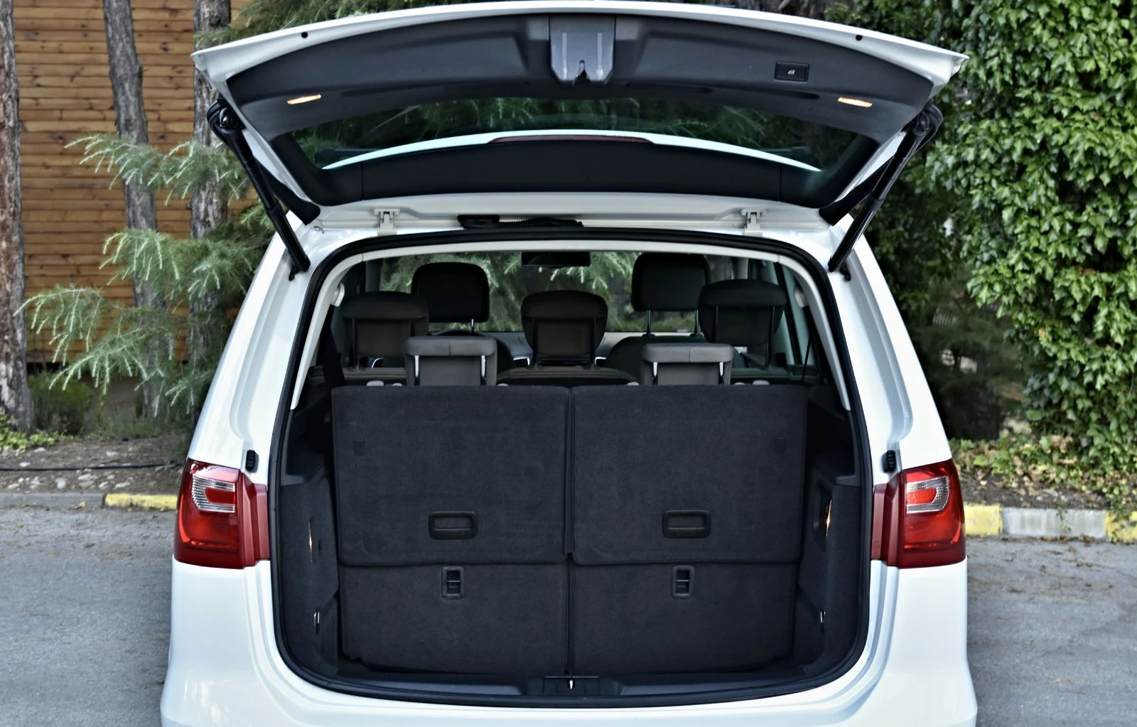 Seat Alhambra, снимка 8 - Автомобили и джипове - 55383133