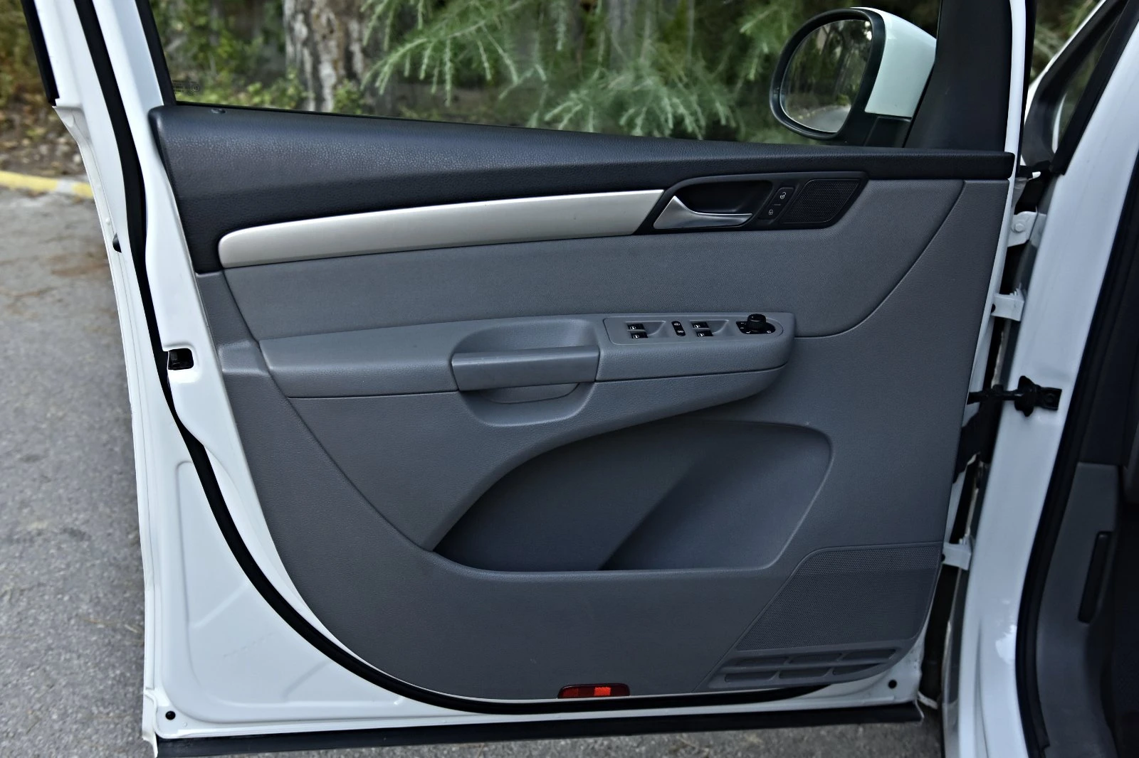 Seat Alhambra, снимка 7 - Автомобили и джипове - 55383133