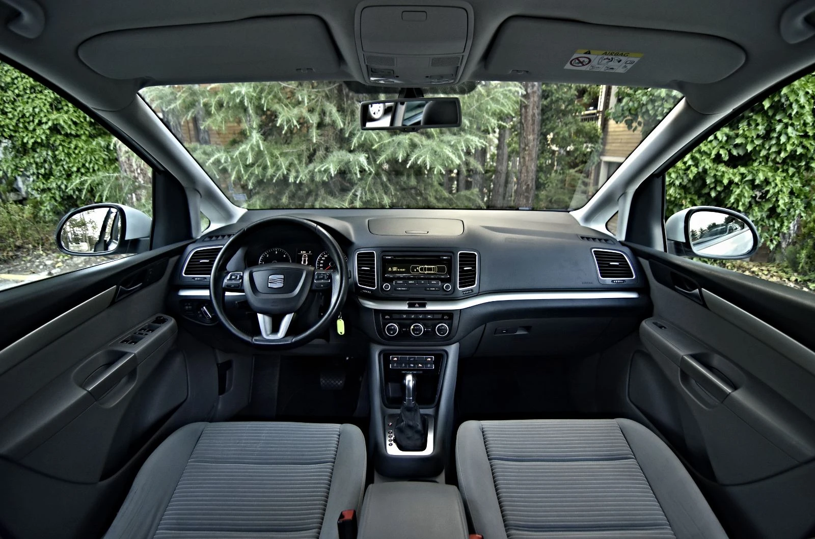 Seat Alhambra, снимка 11 - Автомобили и джипове - 55383133