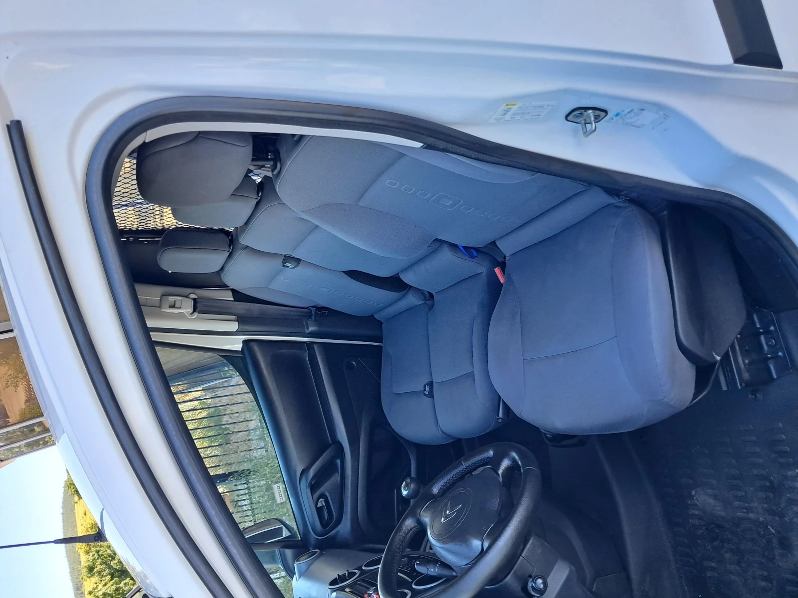 Citroen Berlingo 1.6 HDI EURO 5B, снимка 13 - Автомобили и джипове - 55419002