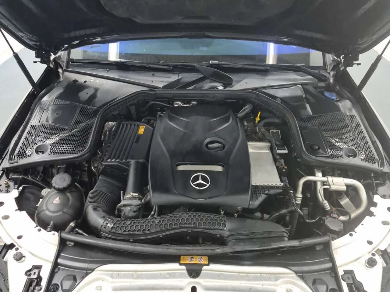 Mercedes-Benz C 300 * CARFAX * ЦЕНА ДО БГ, снимка 17 - Автомобили и джипове - 55616591