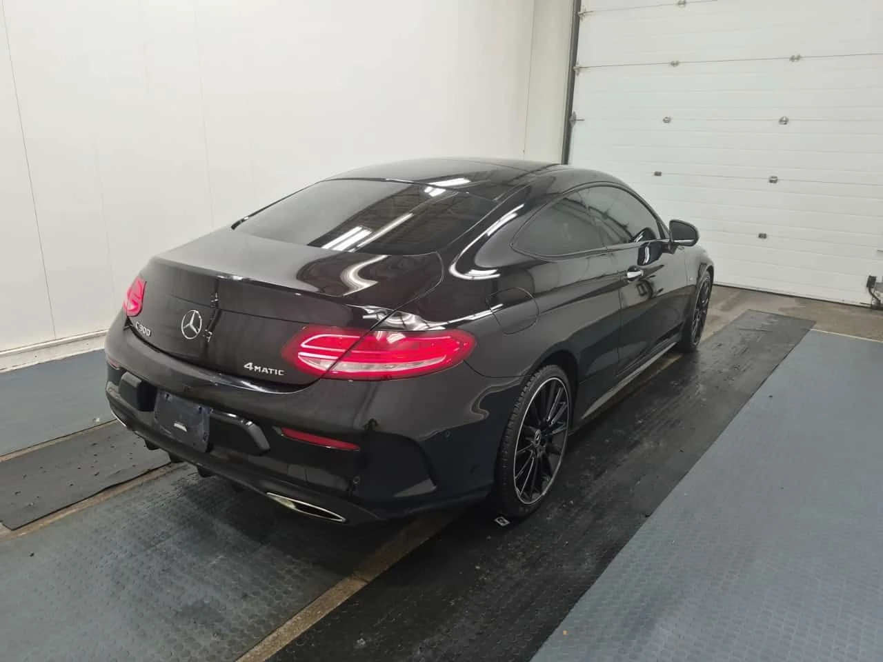 Mercedes-Benz C 300 * CARFAX * ЦЕНА ДО БГ, снимка 3 - Автомобили и джипове - 55616591