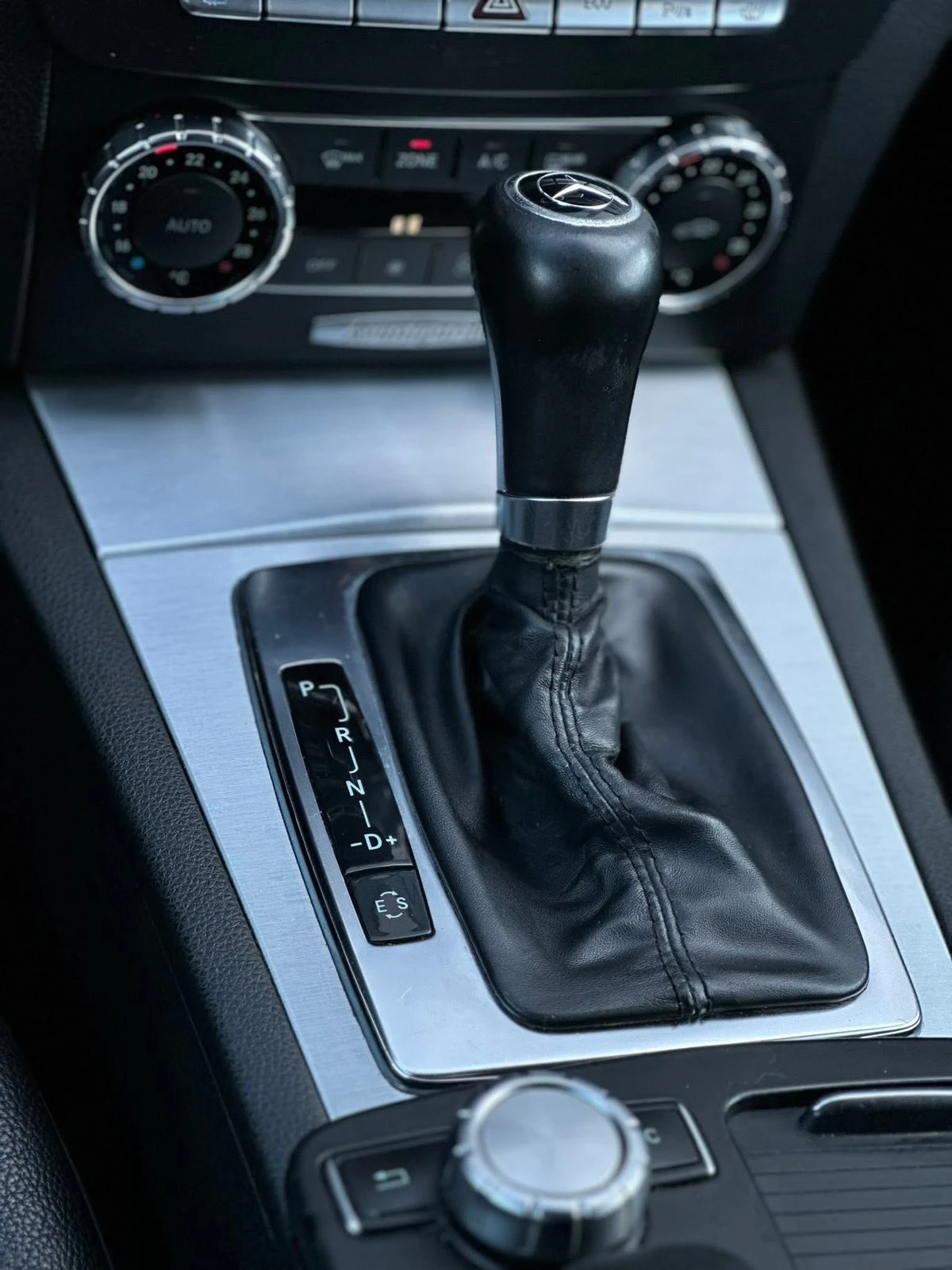 Mercedes-Benz C 250 2.5CDi, снимка 14 - Автомобили и джипове - 56283128