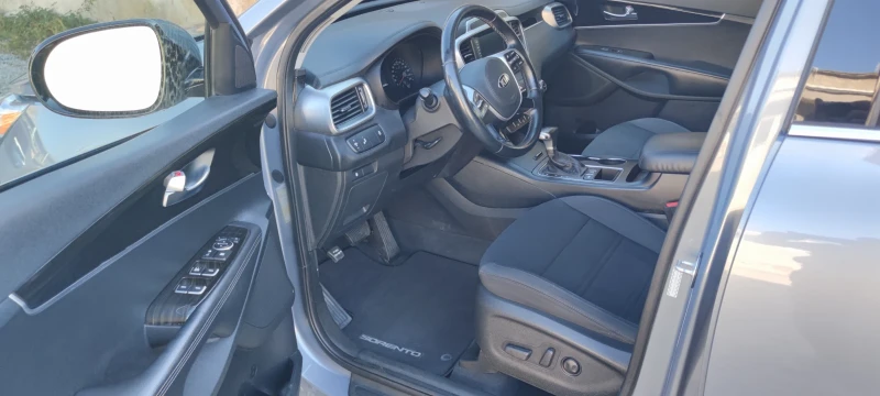 Kia Sorento, снимка 13 - Автомобили и джипове - 48971221