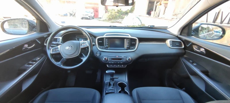 Kia Sorento, снимка 12 - Автомобили и джипове - 49532196