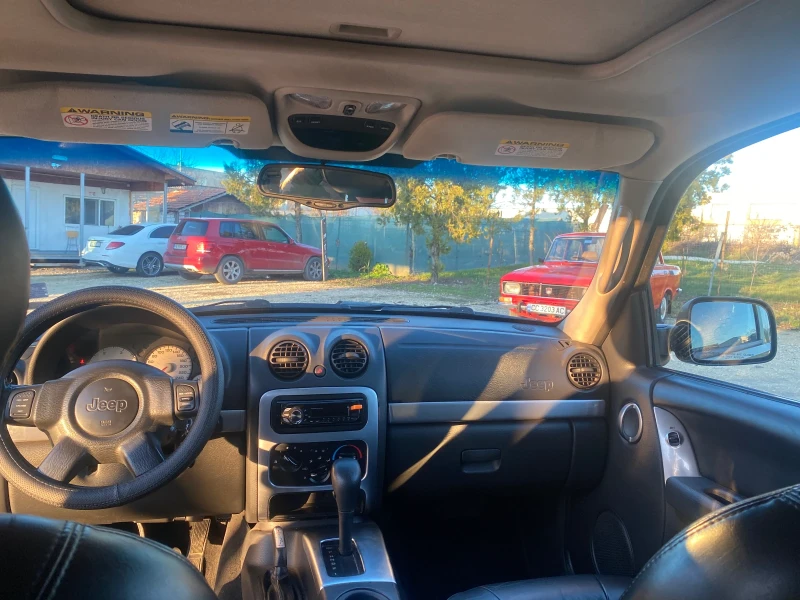 Jeep Cherokee 2.8 CRD, снимка 4 - Автомобили и джипове - 52312414