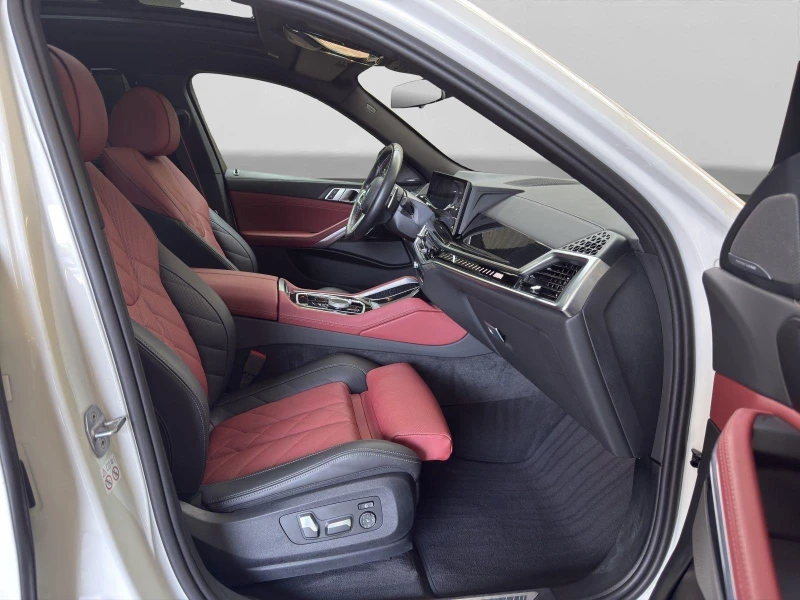 BMW X6 M60i/xDrive/FACELIFT/SKY LOUNGE/H&K/LED/CAMERA/, снимка 10 - Автомобили и джипове - 52469491