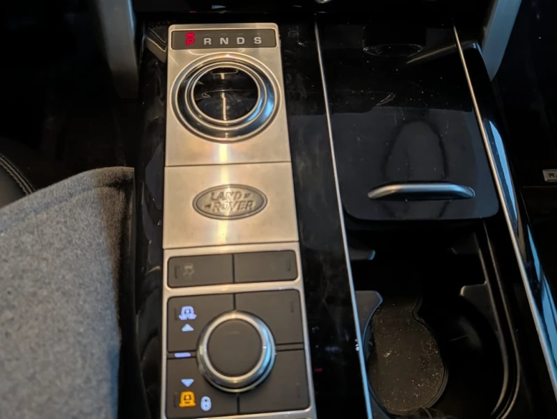 Land Rover Range rover * Westminster * CARFAX * БЕЗ ПЪРВОНАЧАЛНА ВНОСКА, снимка 11 - Автомобили и джипове - 53128443