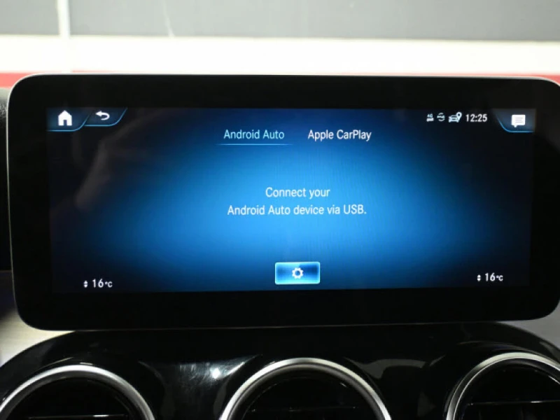 Mercedes-Benz GLC GLC 300 SUV 4MATIC* АвтоКредит* (Цена до БГ) , снимка 13 - Автомобили и джипове - 53376462