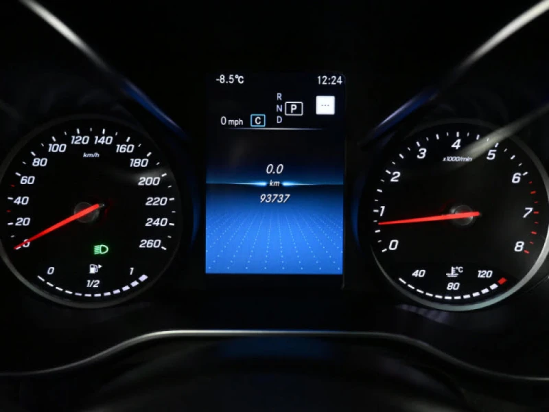 Mercedes-Benz GLC GLC 300 SUV 4MATIC* АвтоКредит* (Цена до БГ) , снимка 9 - Автомобили и джипове - 53376462